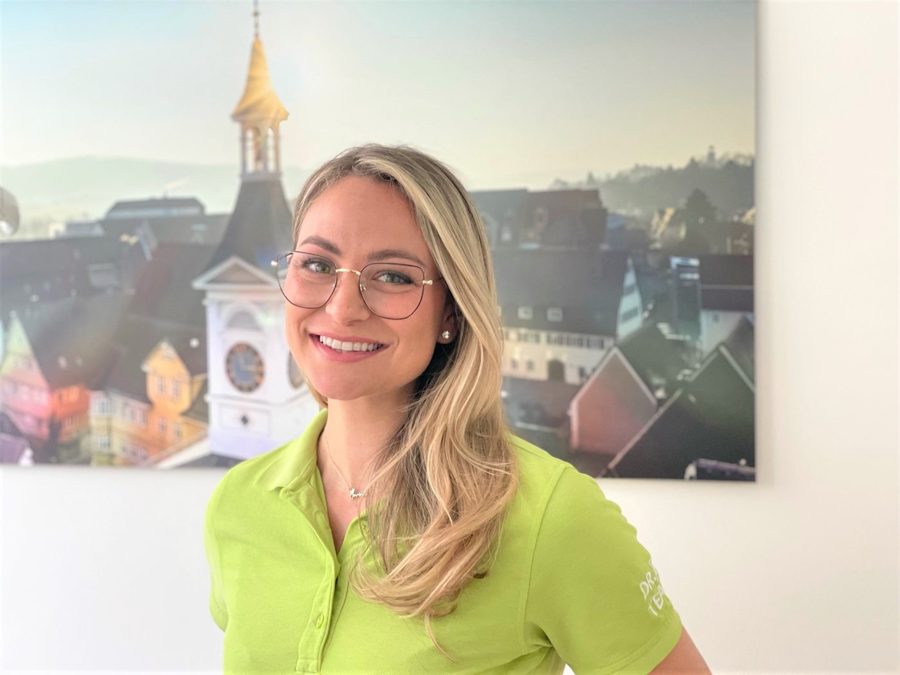 Marina aus dem Team der Praxis Dr. Rathgeber